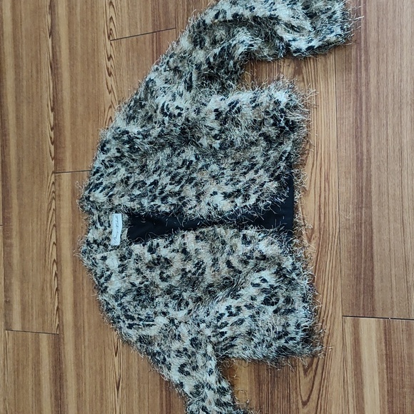 Leopard furry fuzzy jacket - Picture 2 of 7